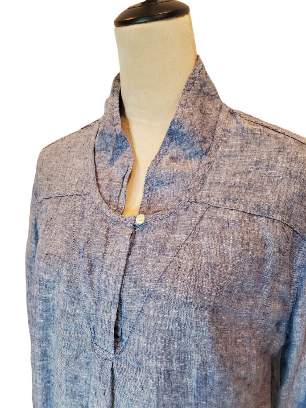 GARNET HILL SZ 8 Women's Blue Chambray 100% Linen Tunic Blouse - Picture 3 of 8